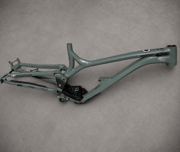 Used Commencal RACE KIT SUPREME Frameset 2022 Mountainbike, Green — image 3 of 3