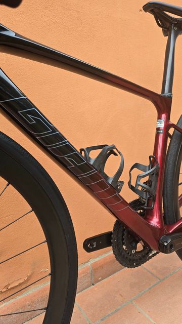 Giant Defy Advanced Pro 2 2024 2024 Road & Gravel d'occasion — image 6 sur 18