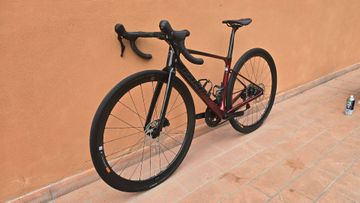 Giant Defy Advanced Pro 2 2024 2024 Road & Gravel d'occasion — image 7 sur 18