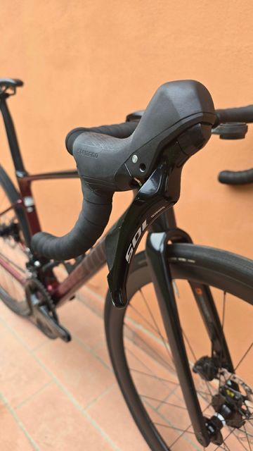 Giant Defy Advanced Pro 2 2024 2024 Road & Gravel d'occasion — image 10 sur 18