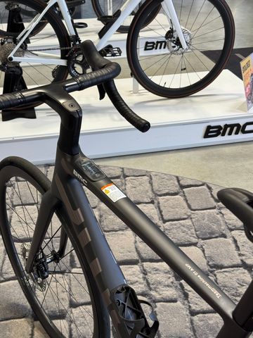 Gebrauchtes BMC Teammachine 01 AMP ONE 2027 2027 Road & Gravel, Schwarz — Bild 4 von 5