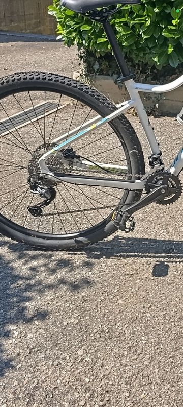 Used Specialized Jett Comp 29 2017 2017 Mountainbike, White — image 3 of 5