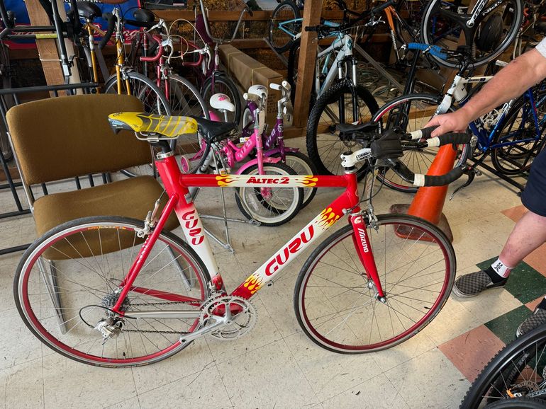 Used Guru Custom Shimano Dura Ace 2018 Road & Gravel, Red — image 3 of 6