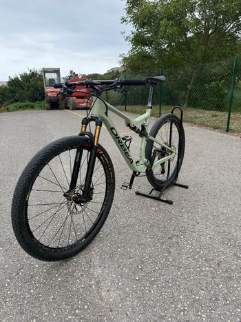 Orbea OIZ M10 2022 2022 Mountainbike usato, Verde — immagine 5 di 17