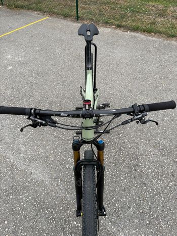 Orbea OIZ M10 2022 2022 Mountainbike usato, Verde — immagine 9 di 17