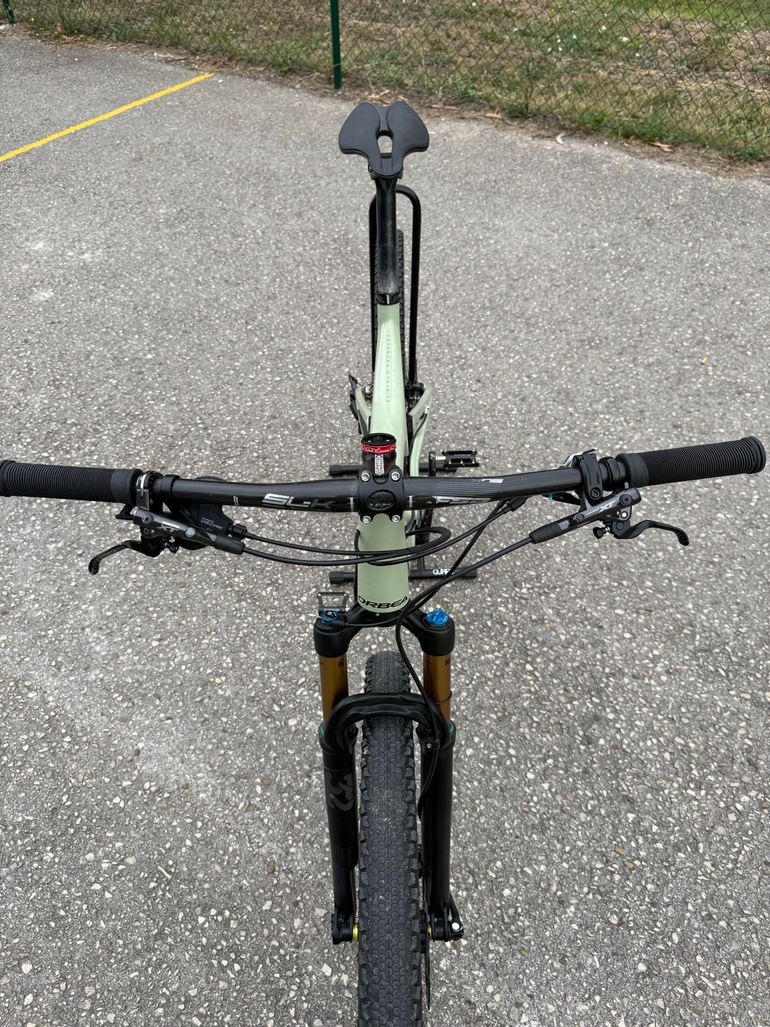 Orbea OIZ M10 2022 2022 Mountainbike usato, Verde — immagine 9 di 17