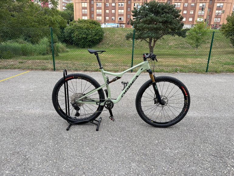 Orbea OIZ M10 2022 2022 Mountainbike usato, Verde — immagine 3 di 17