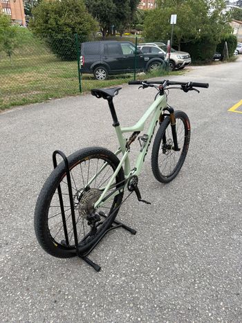 Orbea OIZ M10 2022 2022 Mountainbike usato, Verde — immagine 2 di 17