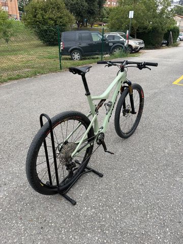 Gebrauchtes Orbea OIZ M10 2022 2022 Mountainbike, Grün, 29 — Bild 2 von 17