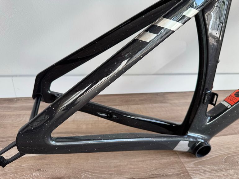 Canyon Aeroad CFR Di2 2025 Frameset 2025 Road & Gravel usato, Nero — immagine 3 di 12