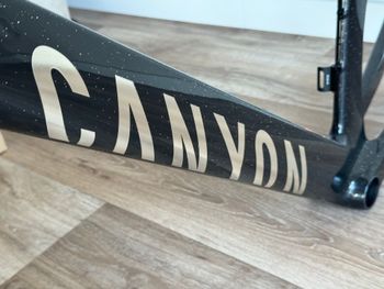 Canyon Aeroad CFR Di2 2025 Frameset 2025 Road & Gravel usato, Nero — immagine 12 di 12