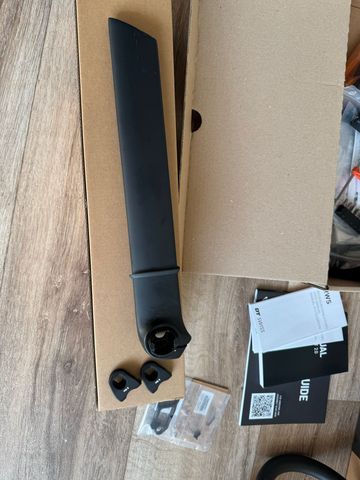 Used Canyon Aeroad CFR Di2 2025 Frameset 2025 Road & Gravel, Black — image 9 of 12