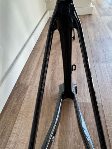Used Canyon Aeroad CFR Di2 2025 Frameset 2025 Road & Gravel, Black — image 11 of 12