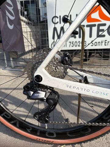Used Bianchi Impulso RC 2026 2026 Road & Gravel, White — image 4 of 9