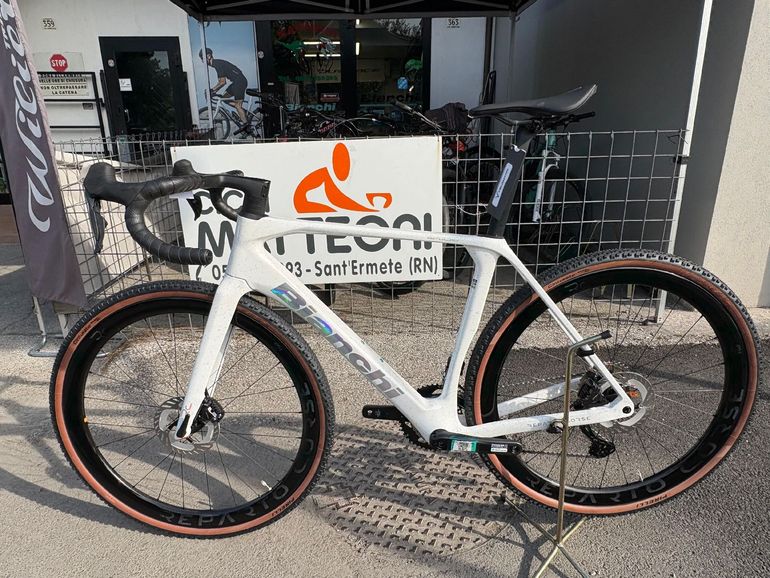 Bianchi Impulso RC 2026 2026 Road & Gravel usato, Bianco — immagine 2 di 9