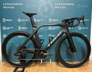 Trek Madone SLR 7 AXS Gen 7 2024 2024 Road & Gravel usato