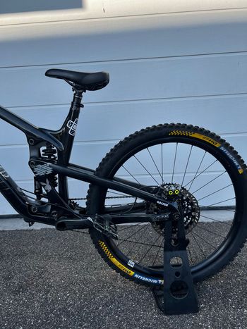 Propain Spindrift CF 27.5 Performance 2022 2022 Mountainbike usato, Nero — immagine 5 di 7