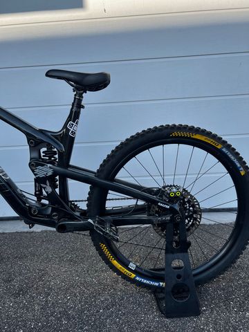 Used Propain Spindrift CF 27.5 Performance 2022 2022 Mountainbike, Black — image 5 of 7