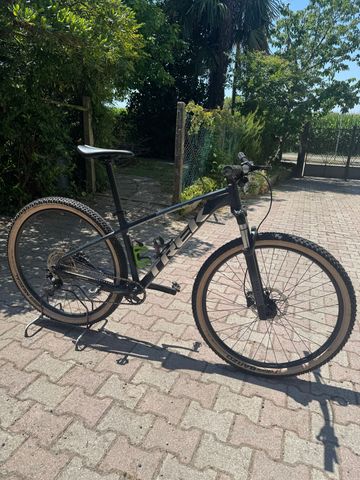 Używany Trek Marlin 7 2021 2021 Mountainbike — zdjęcie 1 z 3