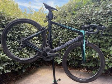 Tweedehands Bianchi Aria Shimano 105 Road & Gravel — afbeelding 1 van 9