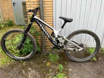 Used Canyon Sender 5 2021 2021 Mountainbike, Light Gray, 27.5 — image 2 of 8