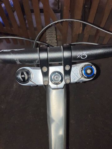 Used Canyon Sender 5 2021 2021 Mountainbike, Light Gray, 27.5 — image 3 of 8