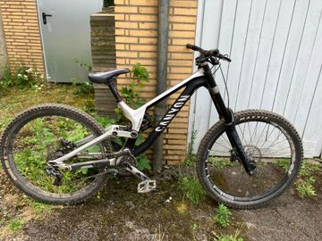Used Canyon Sender 5 2021 2021 Mountainbike, Light Gray, 27.5 — image 1 of 8