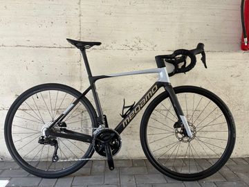 Used Megamo Raise Shimano 105 Di2 2025 Road & Gravel, Black — image 1 of 22