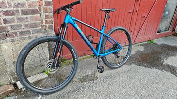 Brugt Trek X-Caliber 8 2020 2020 Mountainbike — billede 2 af 3