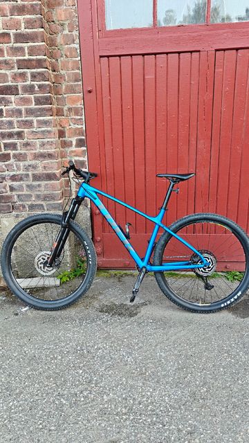 Tweedehands Trek X-Caliber 8 2020 2020 Mountainbike — afbeelding 3 van 3