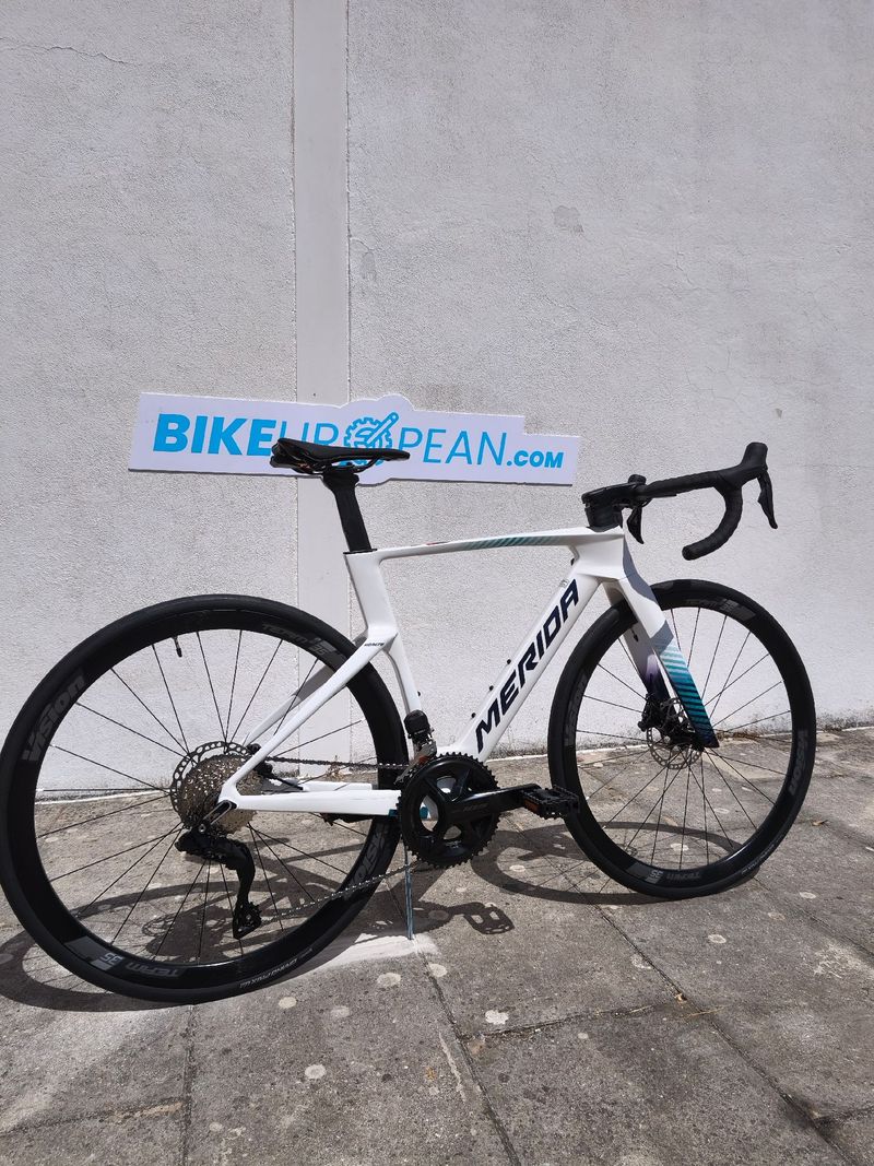 Merida REACTO 5000 2027 2027 Road & Gravel usato