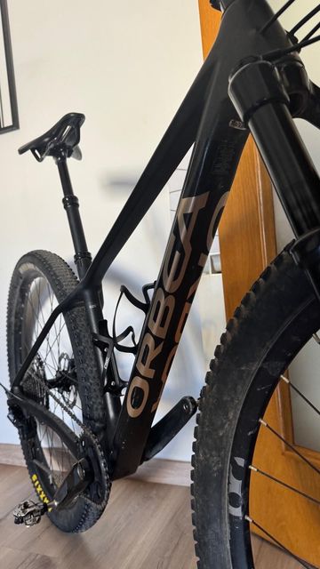 Gebrauchtes Orbea ALMA M30 2023 2023 Mountainbike, Schwarz, 29 — Bild 2 von 10