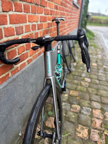 Używany Focus IZALCO MAX DISC 9.9 2021 Frameset 2021 Road & Gravel — zdjęcie 6 z 9