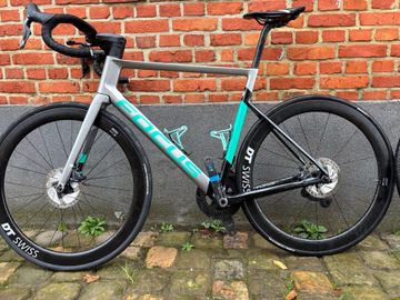 Używany Focus IZALCO MAX DISC 9.9 2021 Frameset 2021 Road & Gravel — zdjęcie 3 z 9