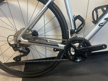 Tweedehands Canyon Endurace CF 7 2025 2025 Road & Gravel — afbeelding 3 van 6