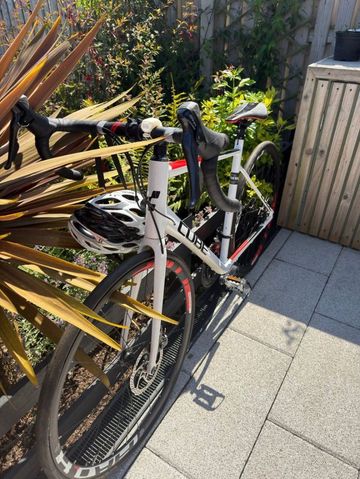 Tweedehands CUBE ATTAIN Pro Disc 2019 2019 Road & Gravel — afbeelding 2 van 5