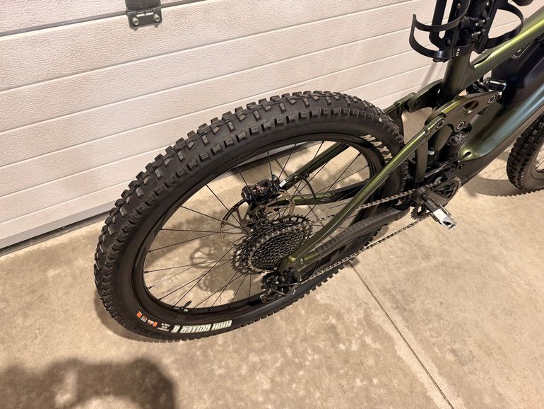 Used Giant Reign E+ 0 2022 2022 Mountainbike, Green, 29 — image 3 of 6