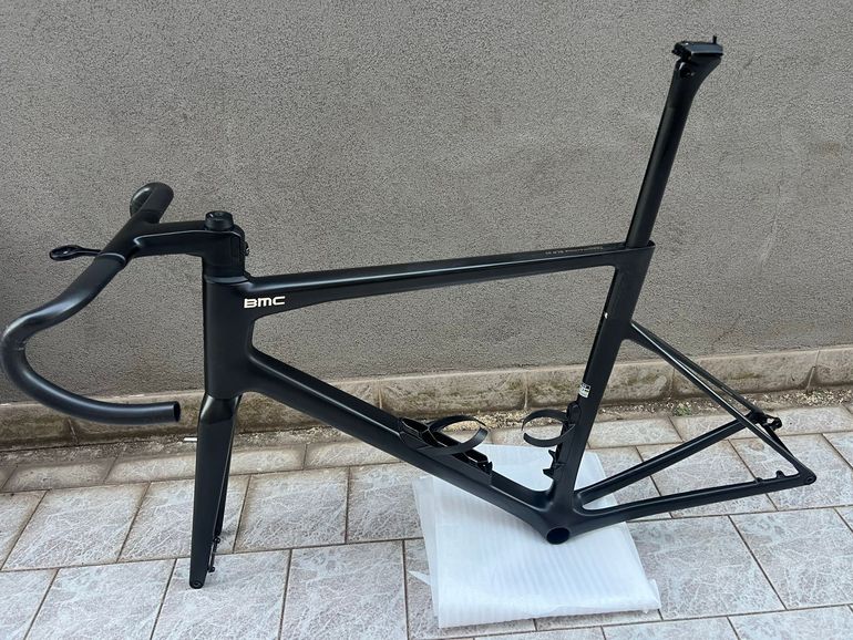 Used BMC Teammachine Frameset 2026 Road & Gravel, Black — image 2 of 7