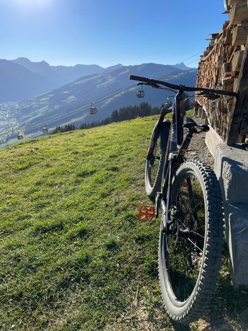 Używany Lapierre Spicy CF 6.9 2022 2022 Mountainbike — zdjęcie 4 z 4