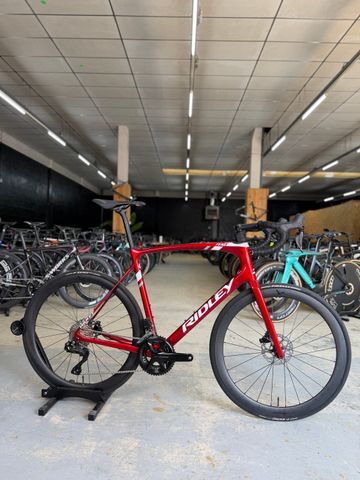 Ridley Fenix Disc - Shimano 105 DI2 // 2x12s 2024 2024 Road & Gravel usato