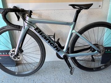 Tweedehands Bianchi Aria - 105 2022 2022 Road & Gravel — afbeelding 1 van 13
