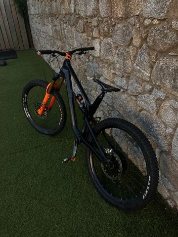 Używany Canyon Spectral CF 7.0 2020 2020 Mountainbike — zdjęcie 3 z 6