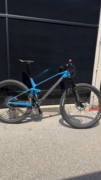 Použité Mondraker F-PODIUM CARBON DC R 2023 2023 MTB