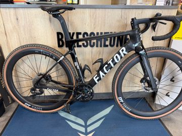 Used Factor Ostro Shimano Ultegra Di2 2025 Road & Gravel