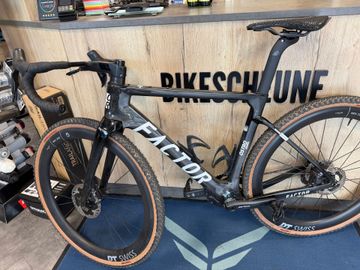 Used Factor Ostro Shimano Ultegra Di2 2025 Road & Gravel, Black — image 2 of 6