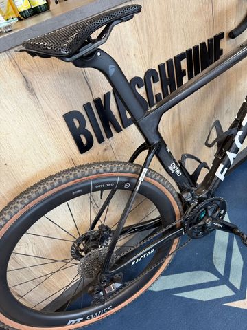 Used Factor Ostro Shimano Ultegra Di2 2025 Road & Gravel, Black — image 5 of 6