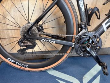 Used Factor Ostro Shimano Ultegra Di2 2025 Road & Gravel, Black — image 4 of 6