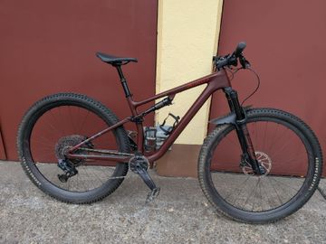 Used Specialized Epic EVO Expert 2023 2023 Mountainbike, Red, 29 — image 2 of 10