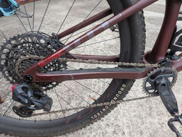 Used Specialized Epic EVO Expert 2023 2023 Mountainbike, Red, 29 — image 3 of 10