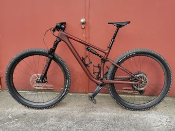 Used Specialized Epic EVO Expert 2023 2023 Mountainbike, Red, 29 — image 1 of 10